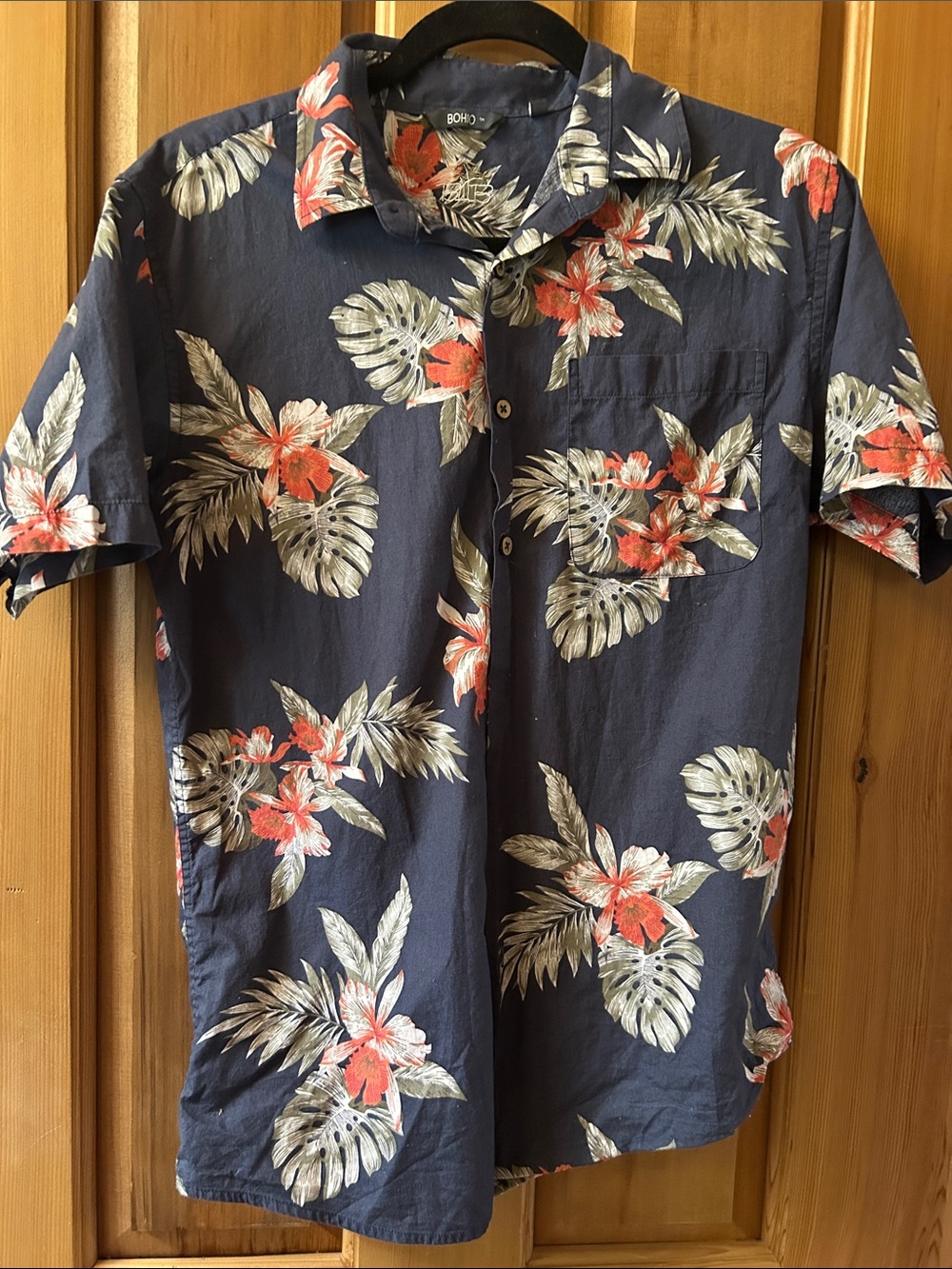 BOHIO Navy Floral Short-Sleeve Button-Down Shirt